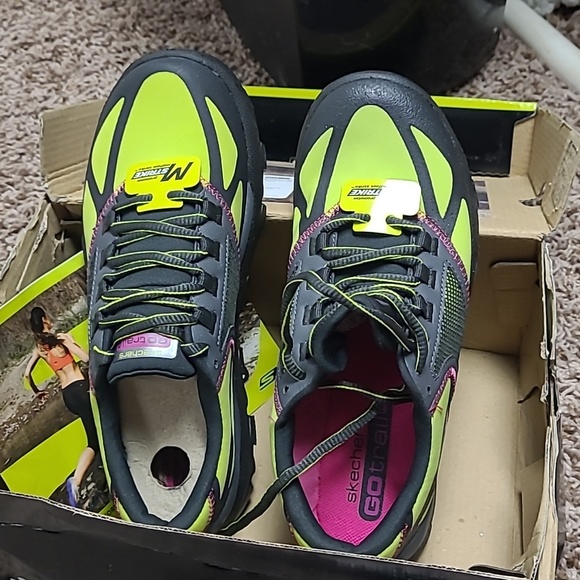 SKECHERS brand new sneakers,woman,size 6 USA - Picture 9 of 12